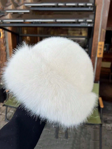 1pc Women Winter Furry Hat, European &amp; Korean Style Warm Headwear, Solid Color Cute &amp; Versatile