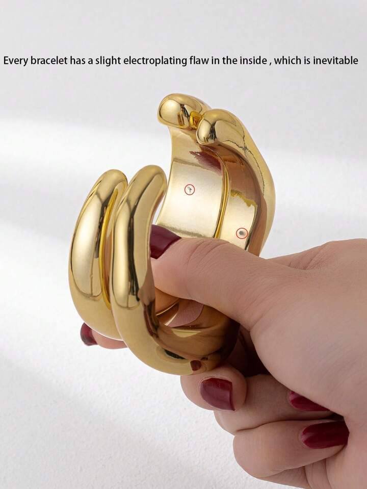 3 Pcs Golden Color Stacked Chunky Cuff Bangles Set For Women