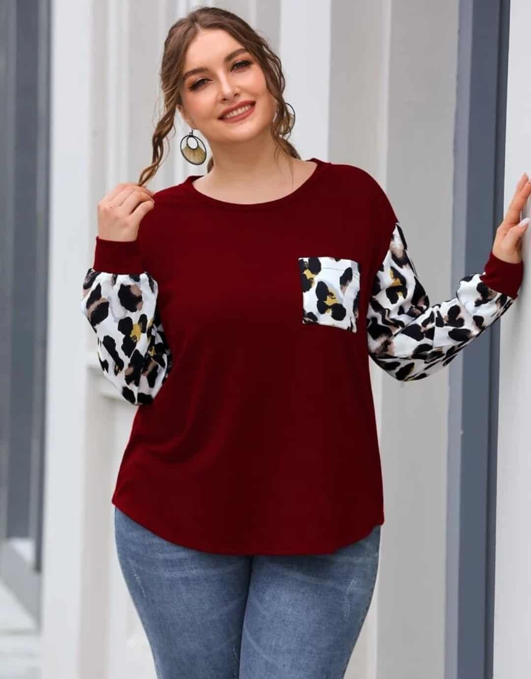 Plus Graphic Print Colorblock Curved Hem Tee