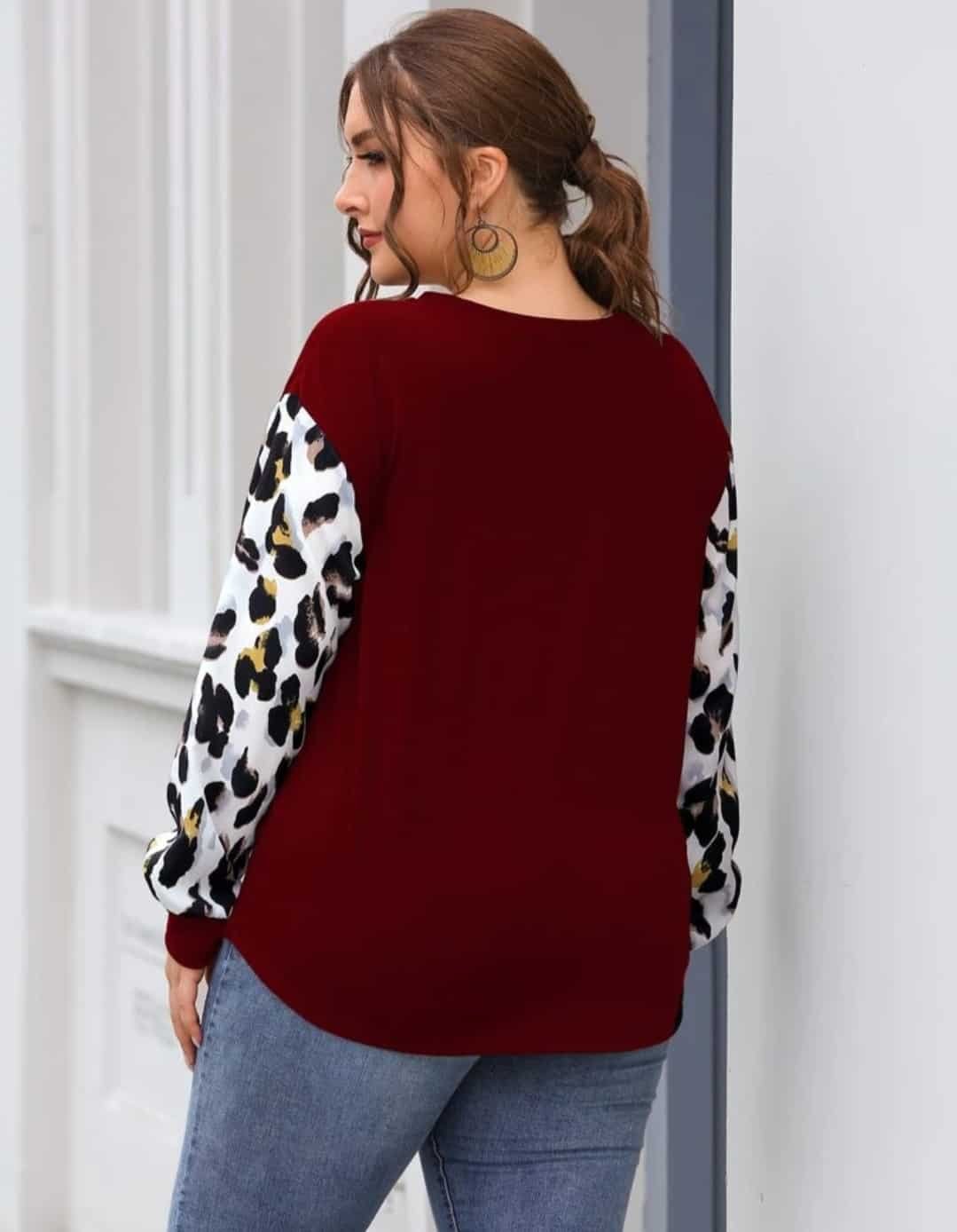 Plus Graphic Print Colorblock Curved Hem Tee