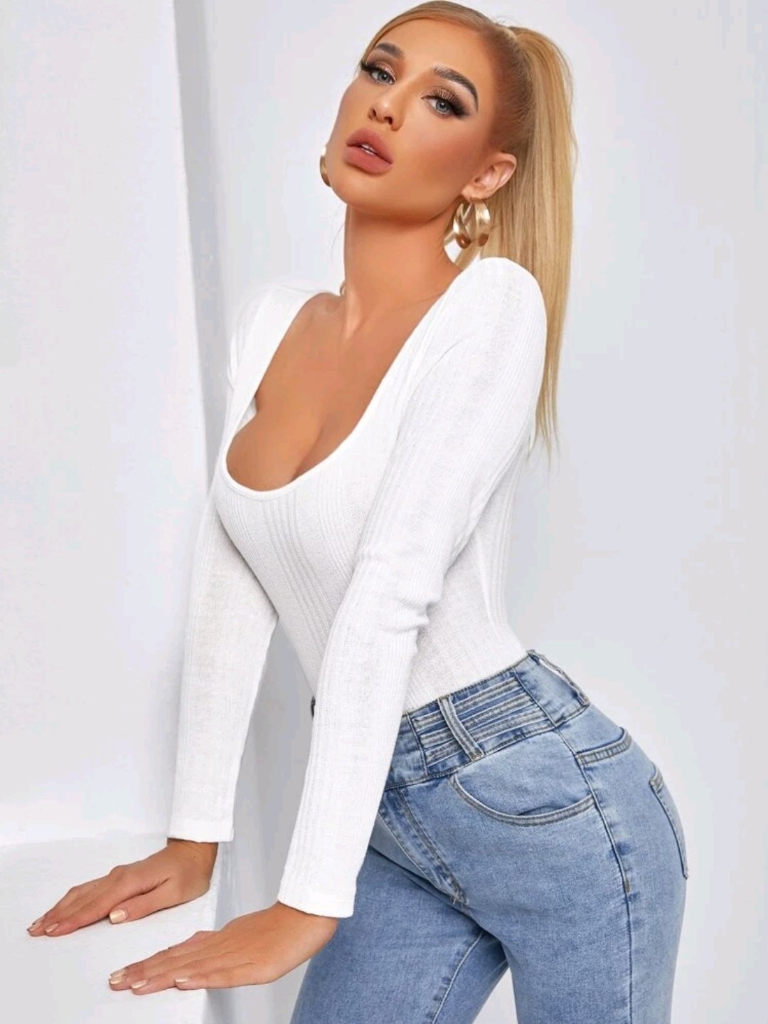 SHEIN Solid Form Fitted Bodysuit