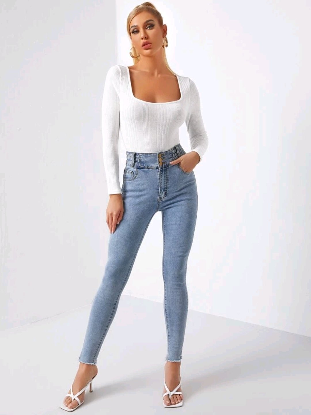 SHEIN Solid Form Fitted Bodysuit