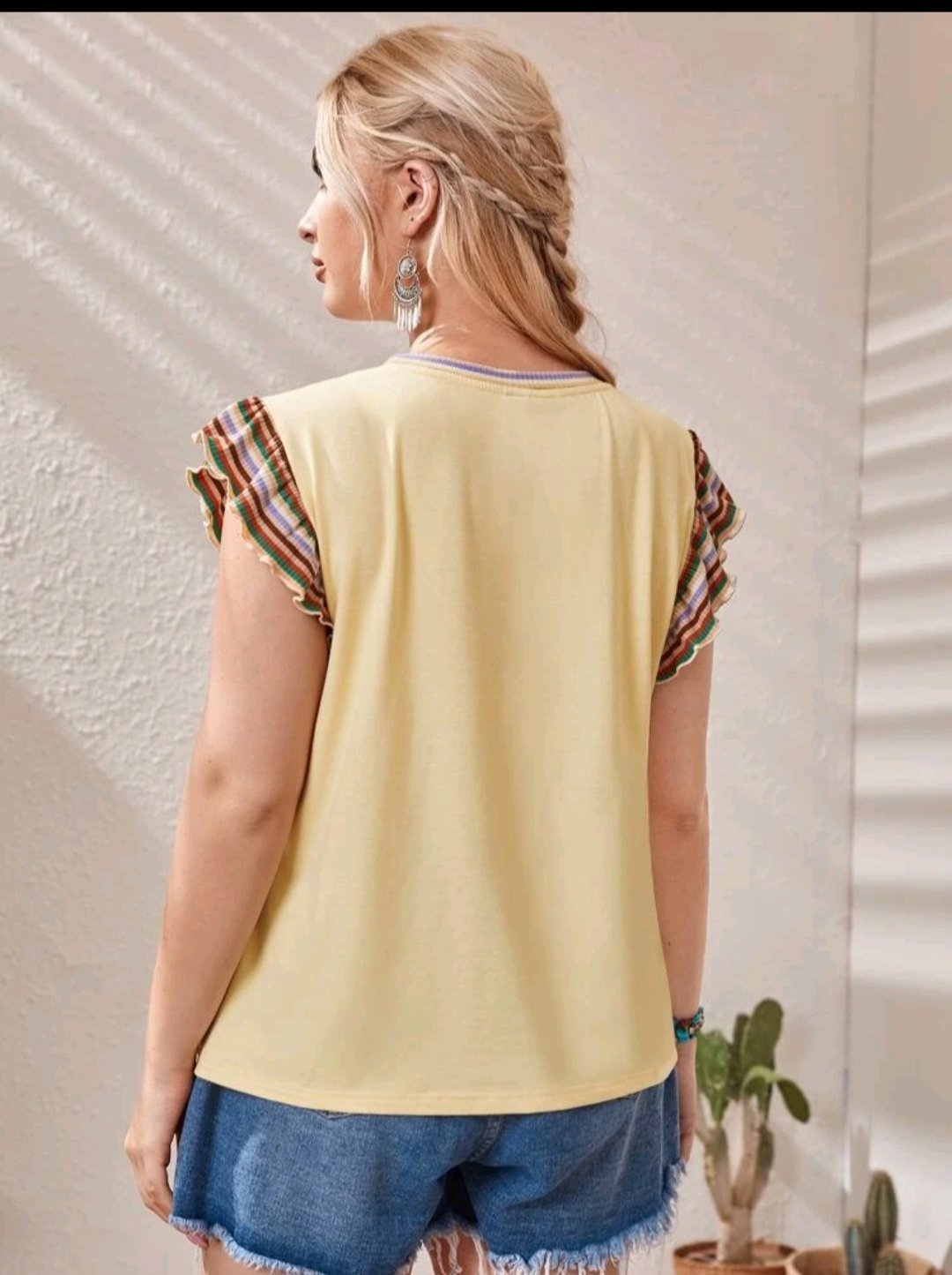 SHEIN Plus Contrast Striped Ruffle Armhole Top