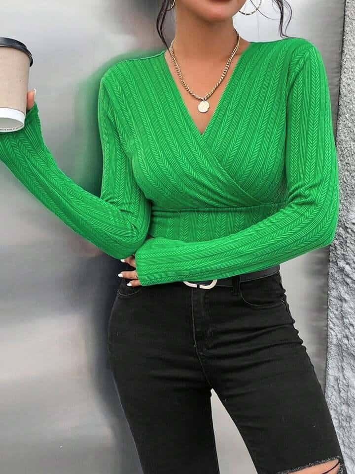 SHEIN Essnce Surplice Neck Crop Tee