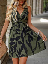 SHEIN LUNE Women's V-Neck Sleeveless All Over Print Ruched Short Casual Dress, For Daily &amp; Holiday Wear