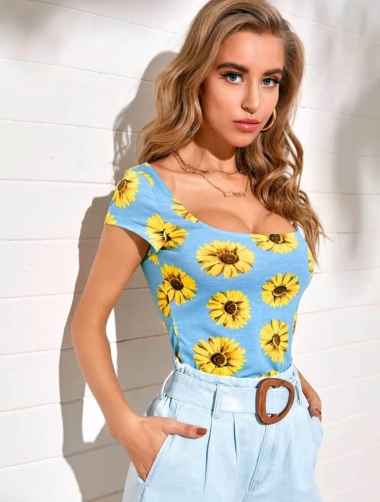 Scoop Neck Sunflower Print Top