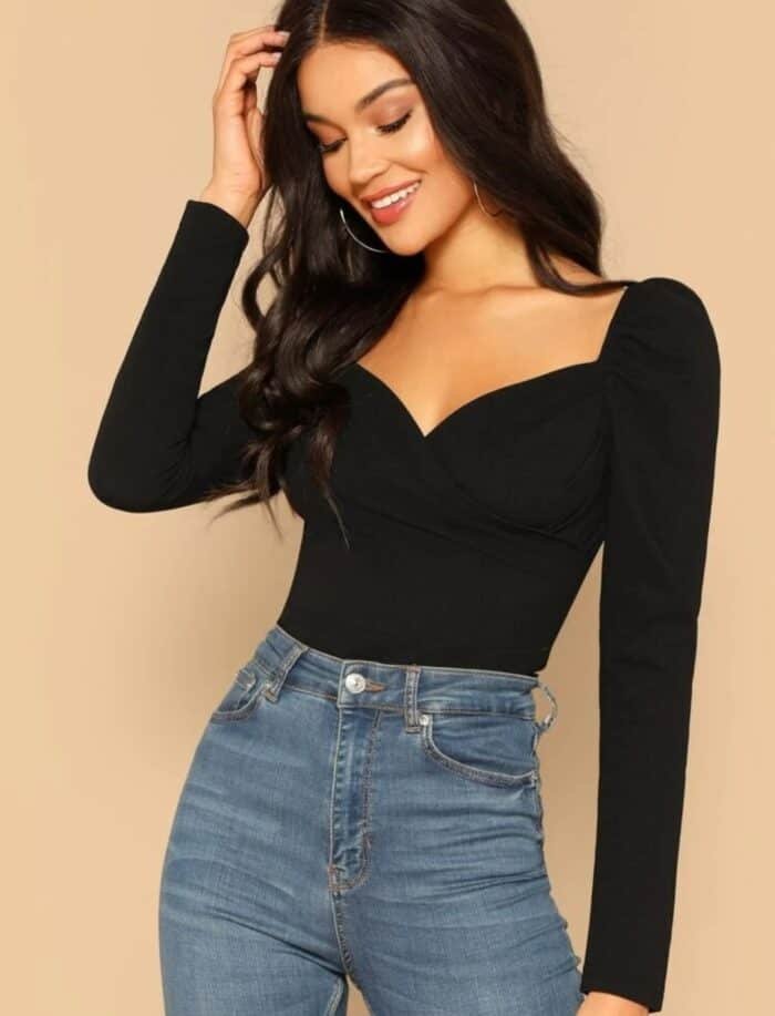 SHEIN Form-Fitting Sweetheart Neck Zip-Up Top