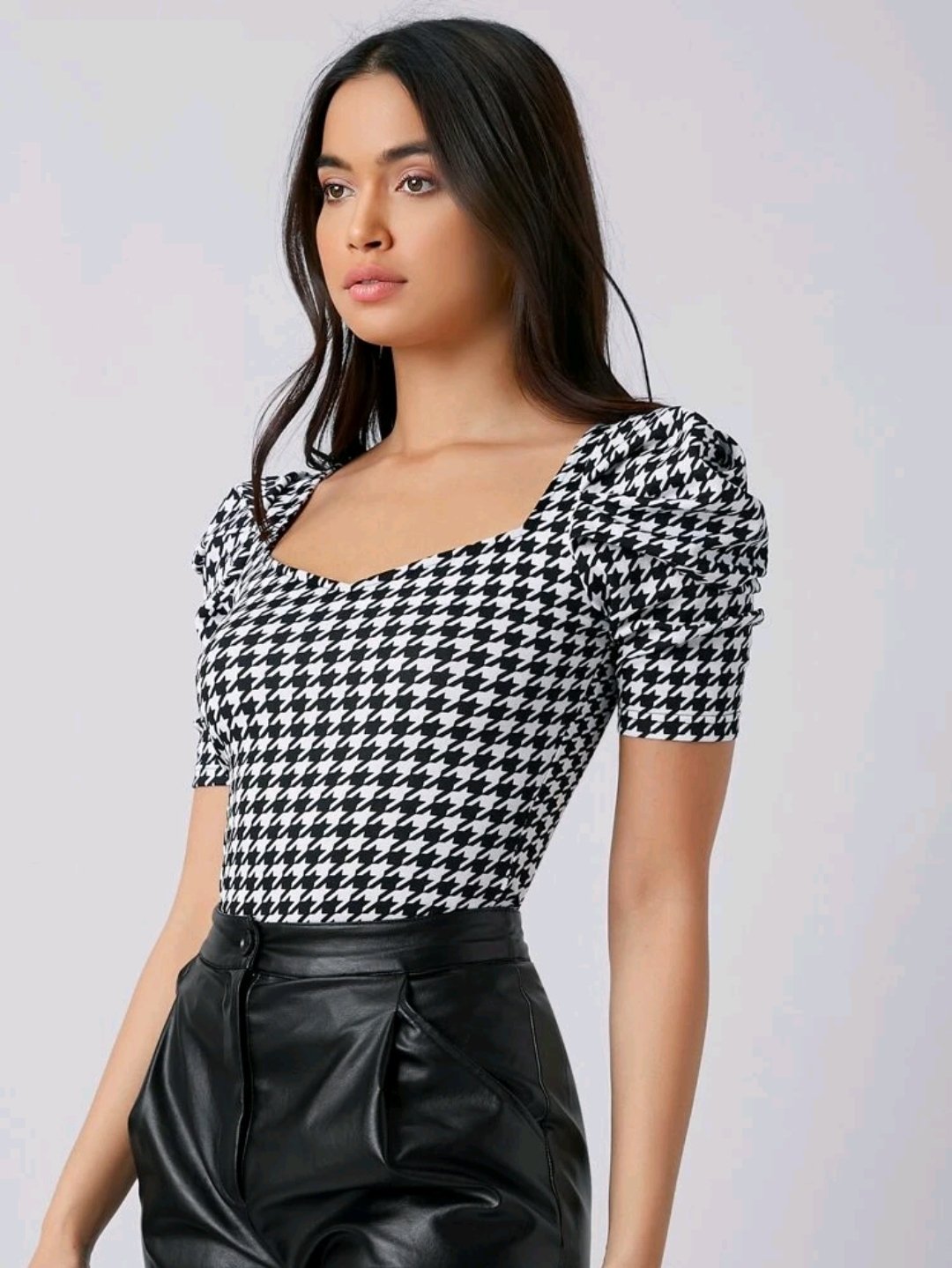 SHEIN Puff Sleeve Houndstooth Print Form Fitted Tee - Image 2