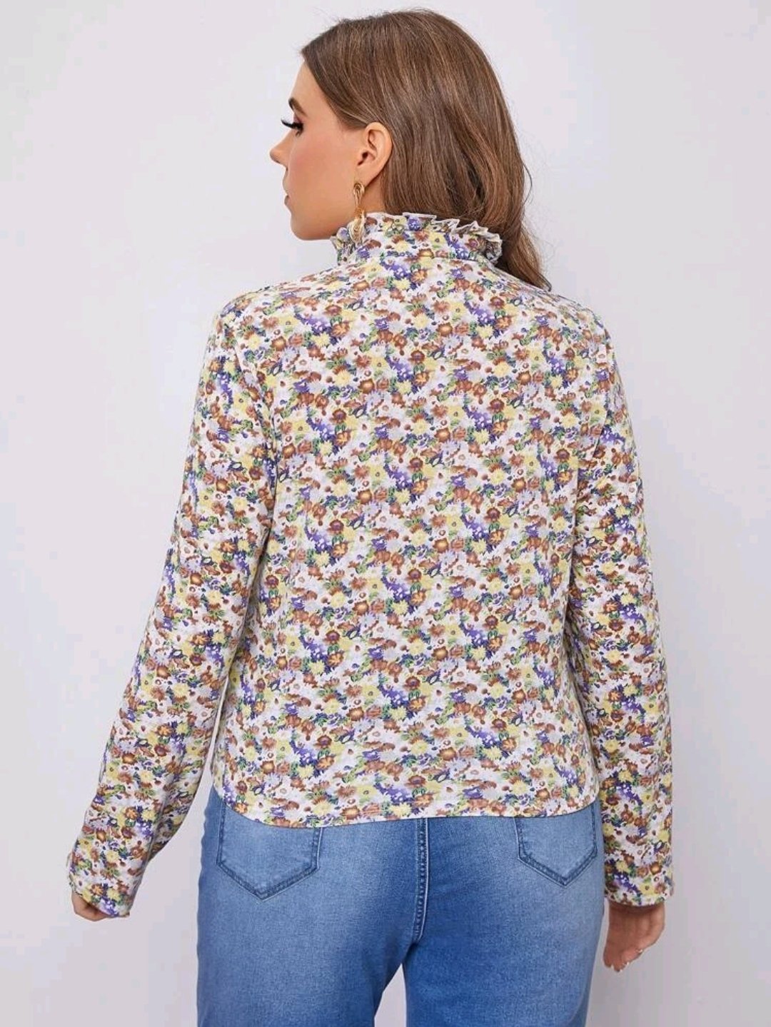 Plus Ditsy Floral Sweetheart Cut Out Tie Neck Frill Trim Top - Image 5