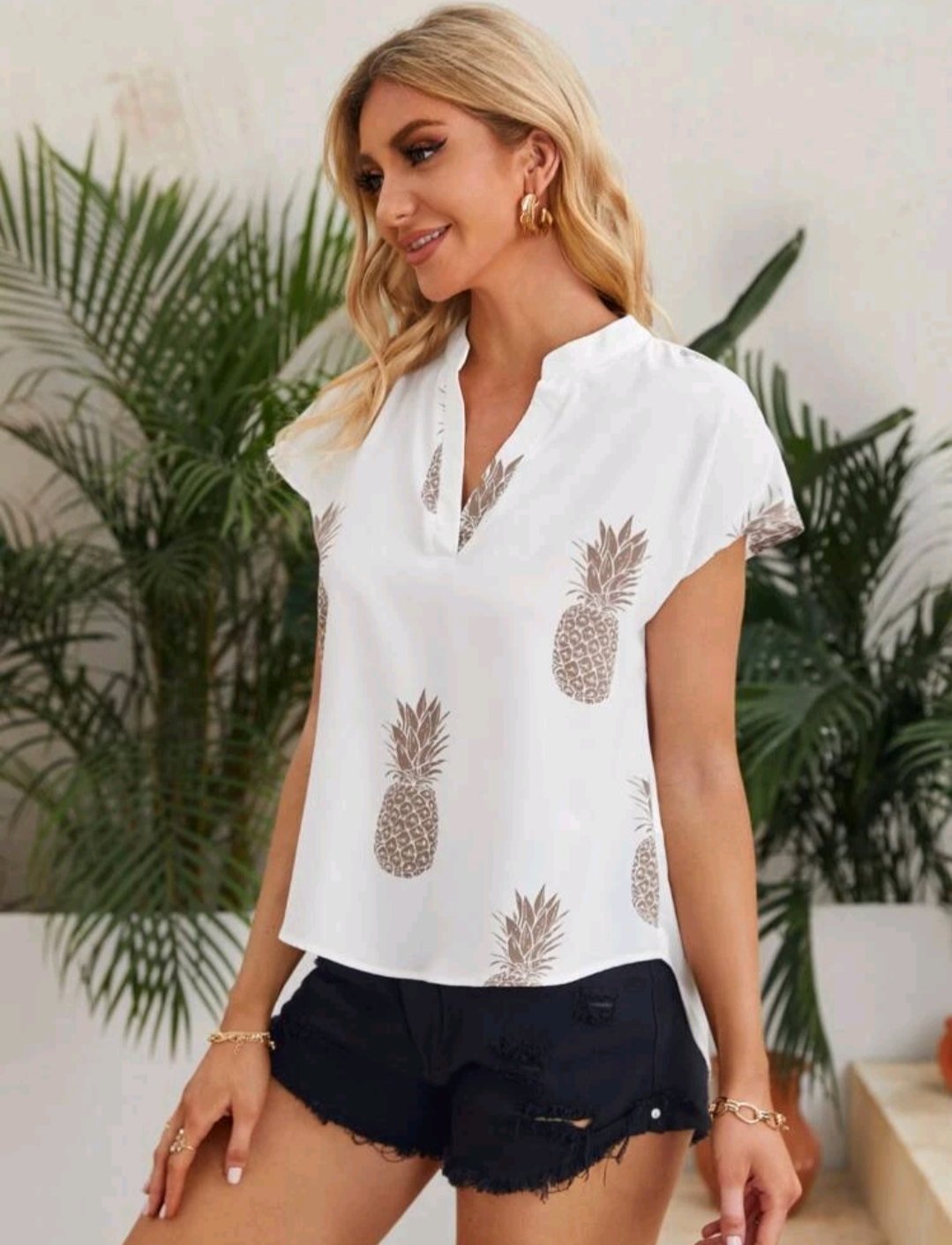 SHEIN Notch Neck High-low Hem Pineapple Print Top - Image 4