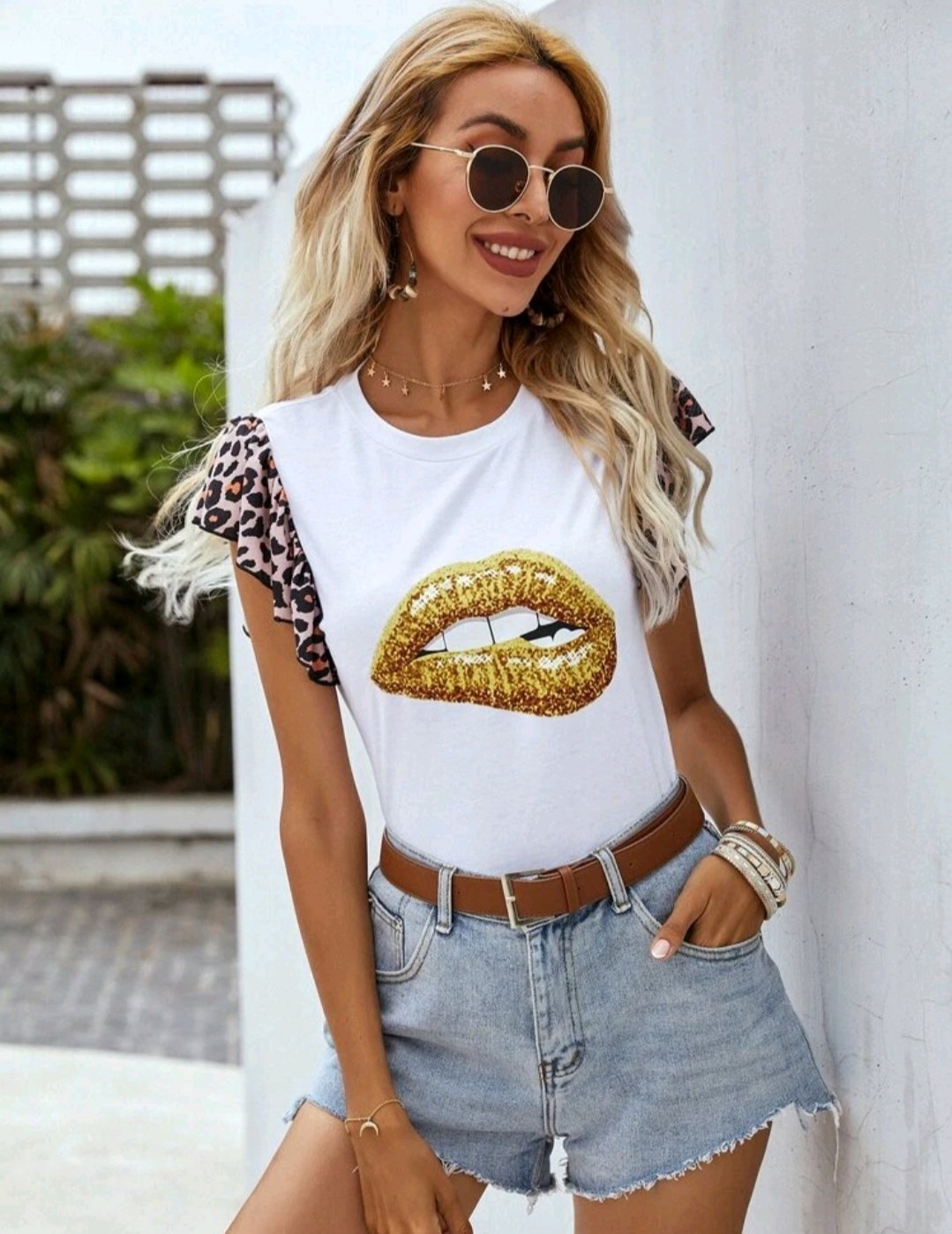 Leopard Butterfly Sleeve Mouth Graphic Tee - Image 4