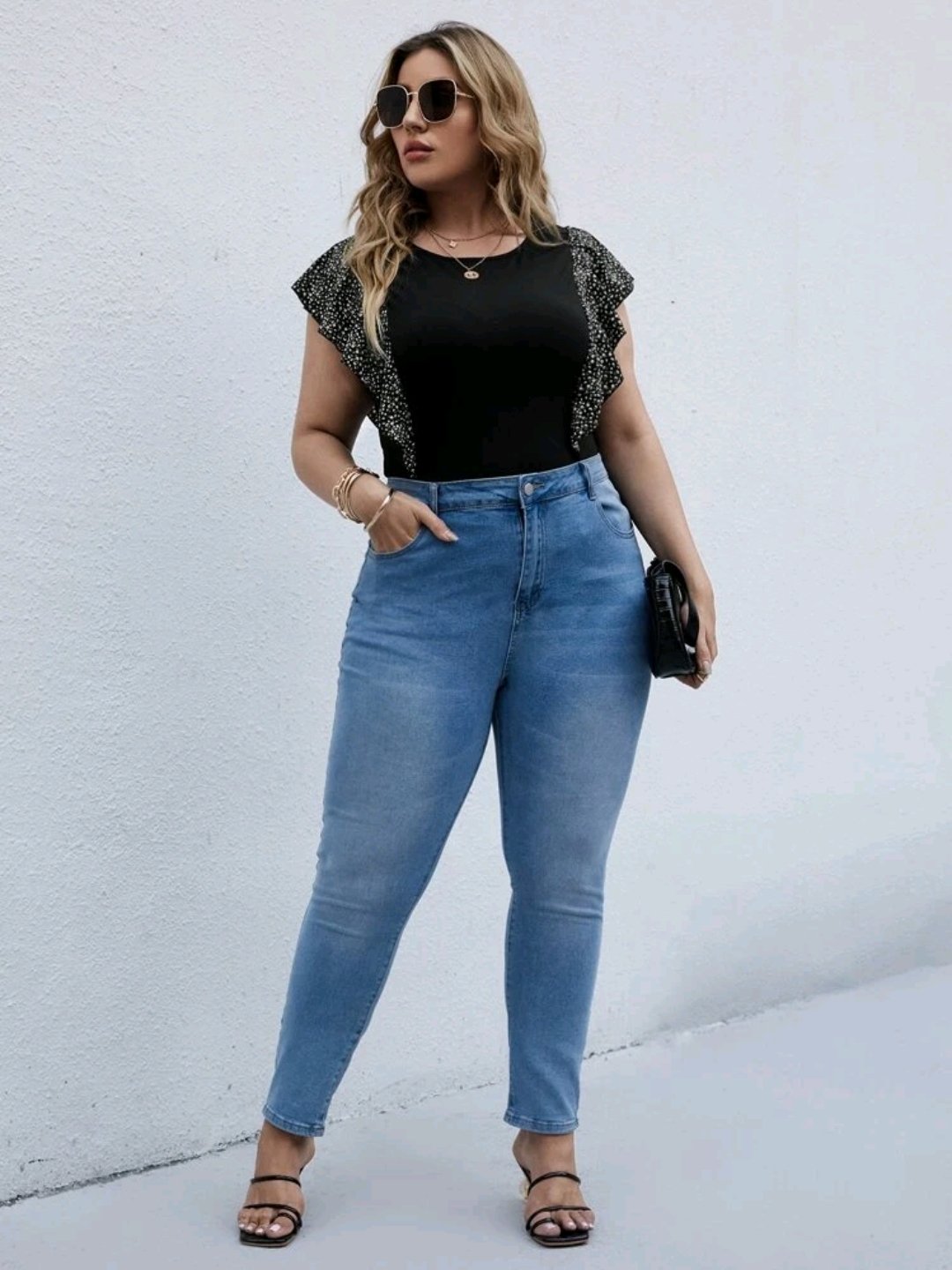 Plus Contrast Sleeve Ditsy Floral Tee - Image 2