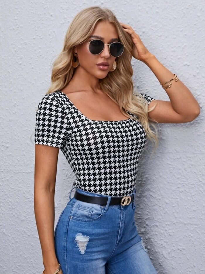 SHEIN Square Neck Houndstooth Tee