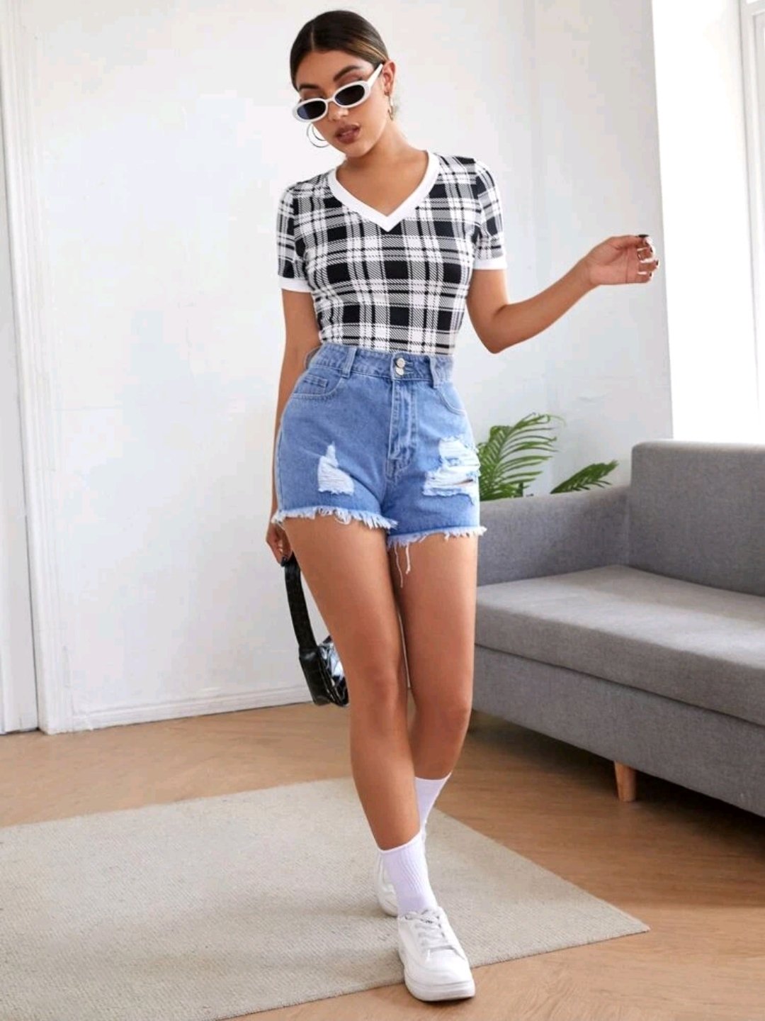 Plaid V-Neck Fitted Tee - Image 4