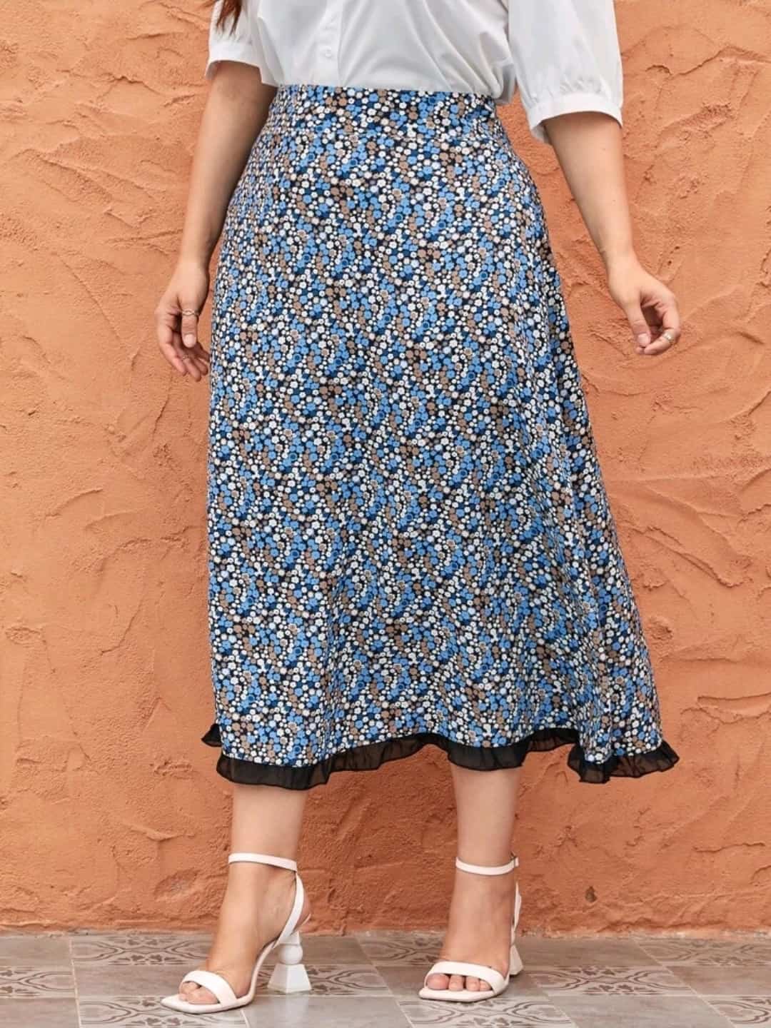 SHEIN Plus Contrast Mesh Hem Ditsy Floral Skirt - Image 3