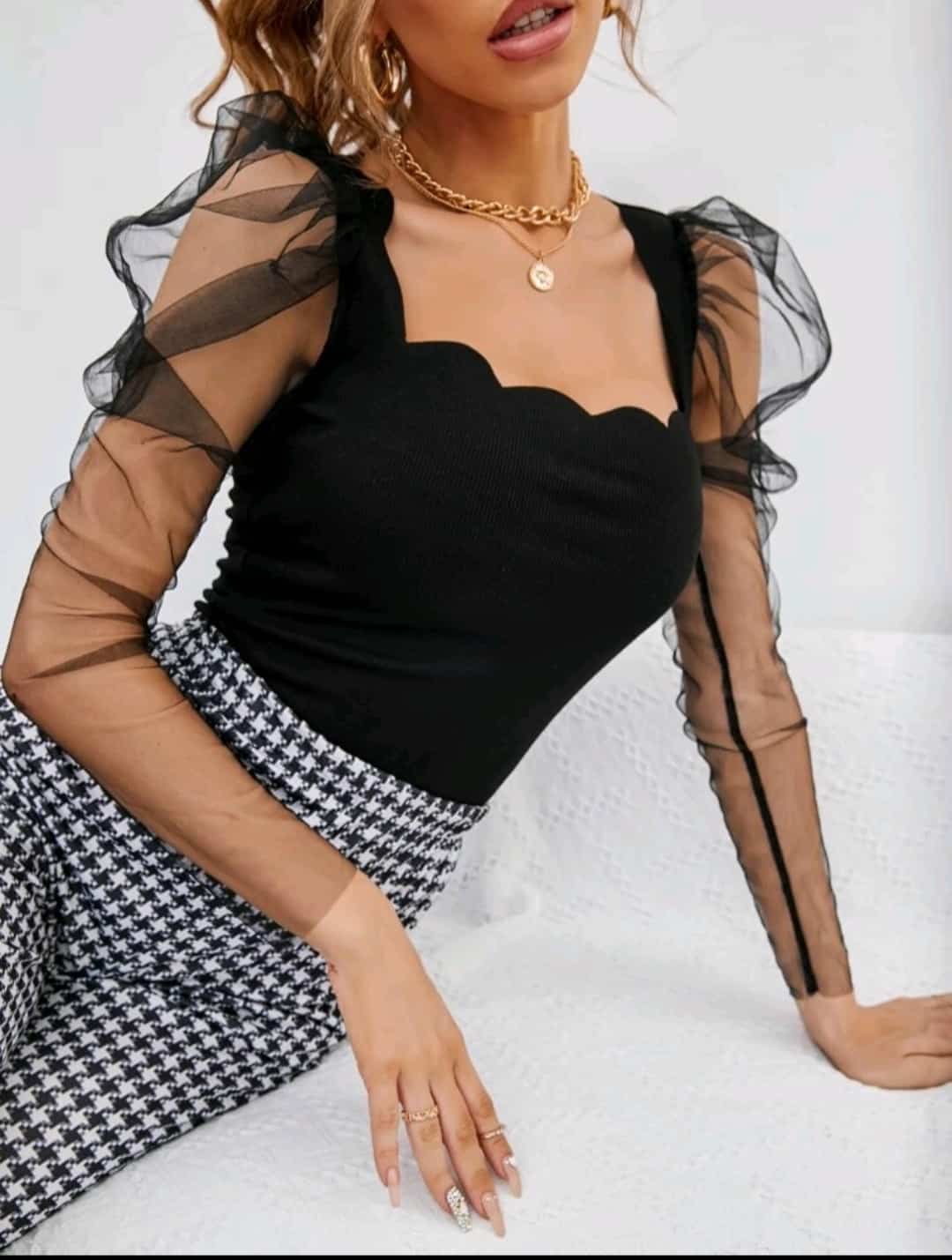 Leg-of-mutton Mesh Sleeve Scallop Trim Neck Top - Image 4