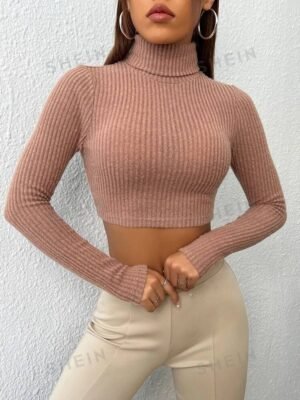 SHEIN EZwear High Neck Crop Tee
