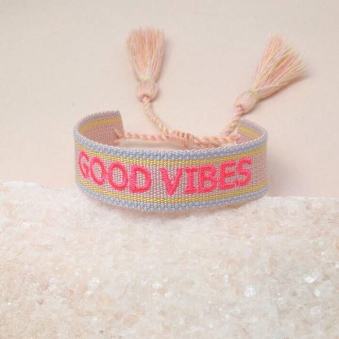1pc Embroidered Bohemian Friendship Bracelet With Handmade Weave, Retro Tassel